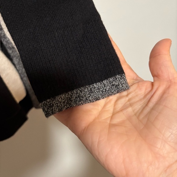 Smartwool Shadow Pine Pocket Black Merino Wool Crew Ventilated Sweater Size XS - Picture 9 of 10